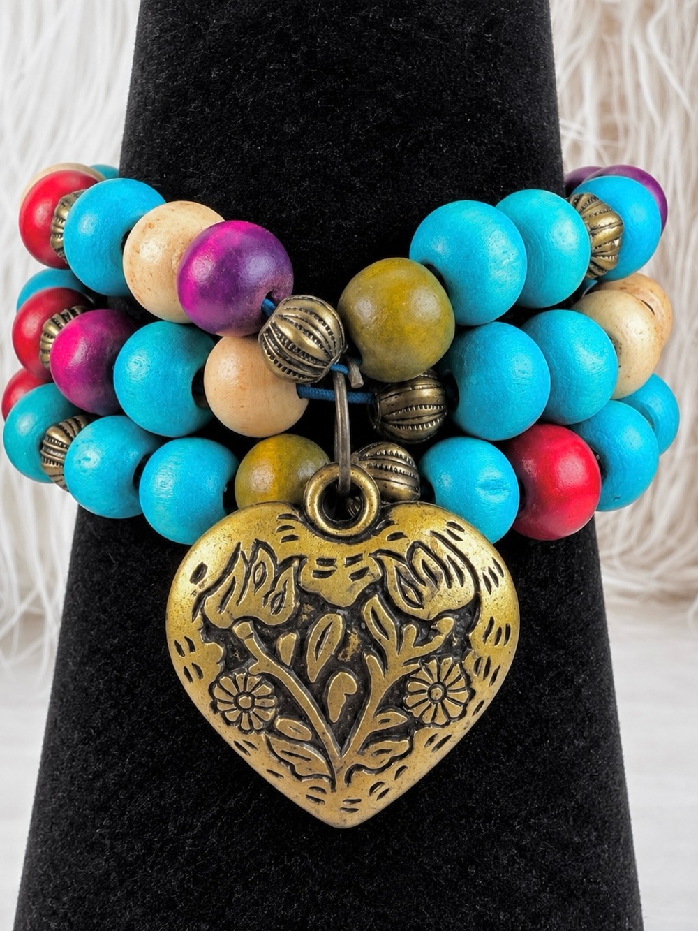 Bohemian chic, heart charm wood small stretch bracelet
